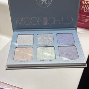 Anastasia Beverly Hills Moonchild Glow Kit - Iridescent Highlighter Palette